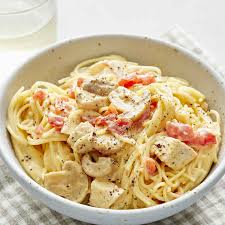 creamy chicken pasta with mushrooms and ham. easy dinner