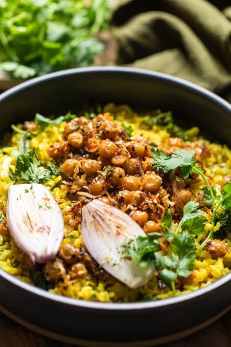Easy Creamy coconut chickpeas curry recipe 