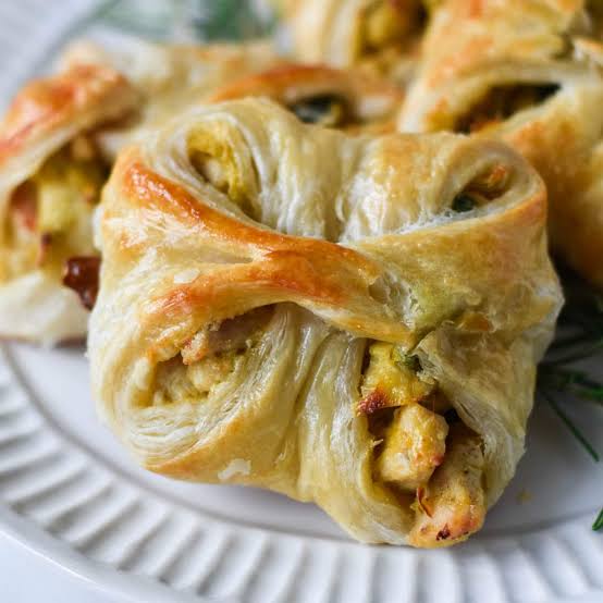 Easy homemade mini chicken pies recipe 