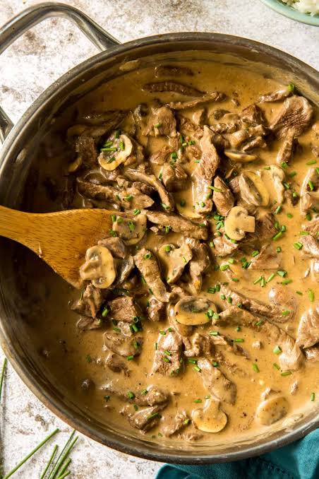 Easy one pot Beef stroganoff 